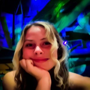 Meet your Posher, Elle